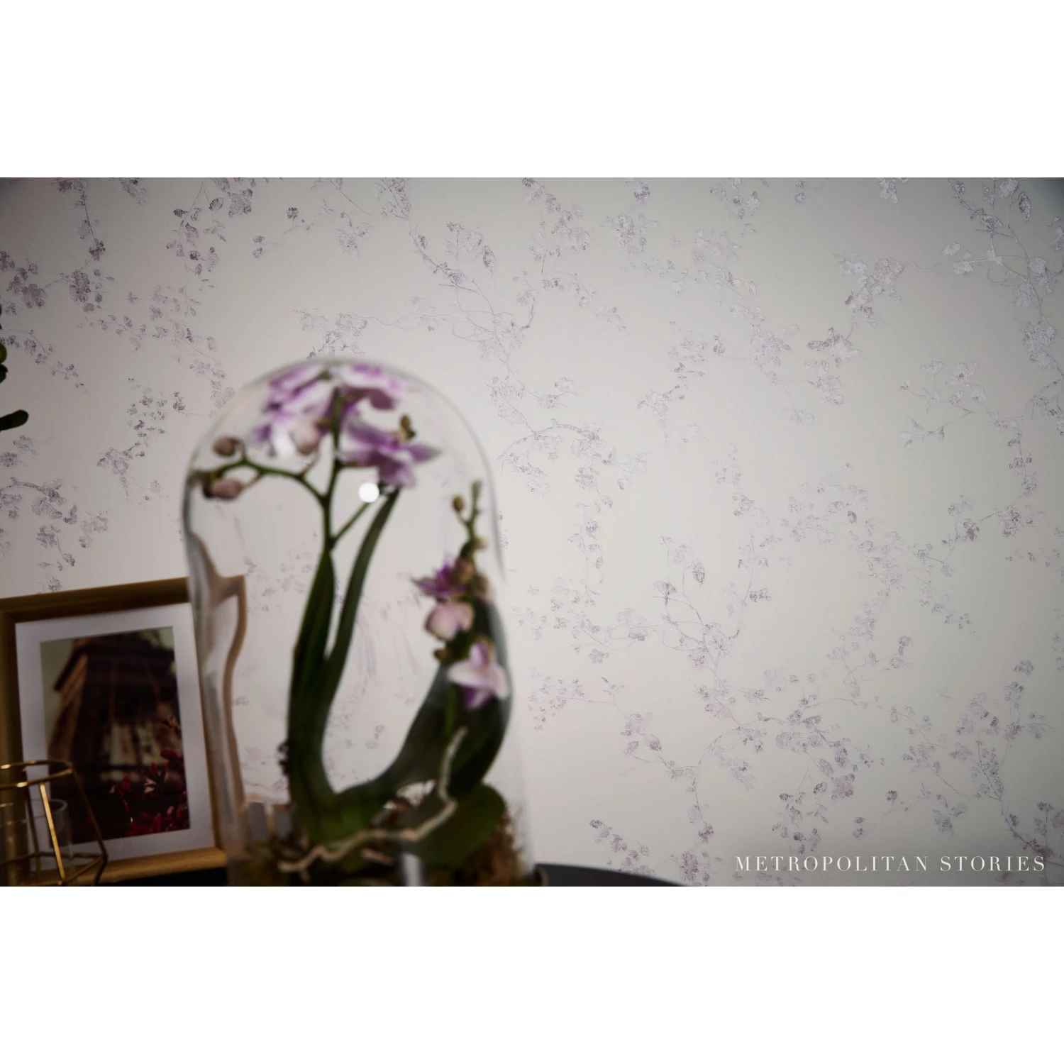 A.S. Creation Metropolitan Stories | 368961 | Papier Peint Intissé Floral | 0.53 M X 10.05 M | écru 10 A.S. Creation Metropolitan Stories | 368961 | Papier Peint Intissé Floral | 0.53 M X 10.05 M | écru – Image 10