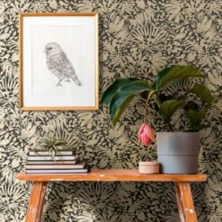 A.S. Creation A.S. Création Papier Peint Intissé The BOS - Papier Peint Fleuri Or, Noir